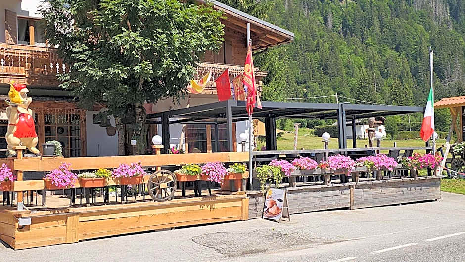 Hotel Griglieria Pizzeria Gnomo Goloso