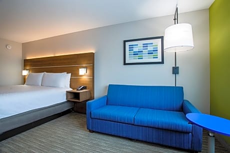 Queen Suite with Two Queen Beds