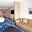 Fairfield Inn & Suites by Marriott Birmingham Colonnade/Grandview