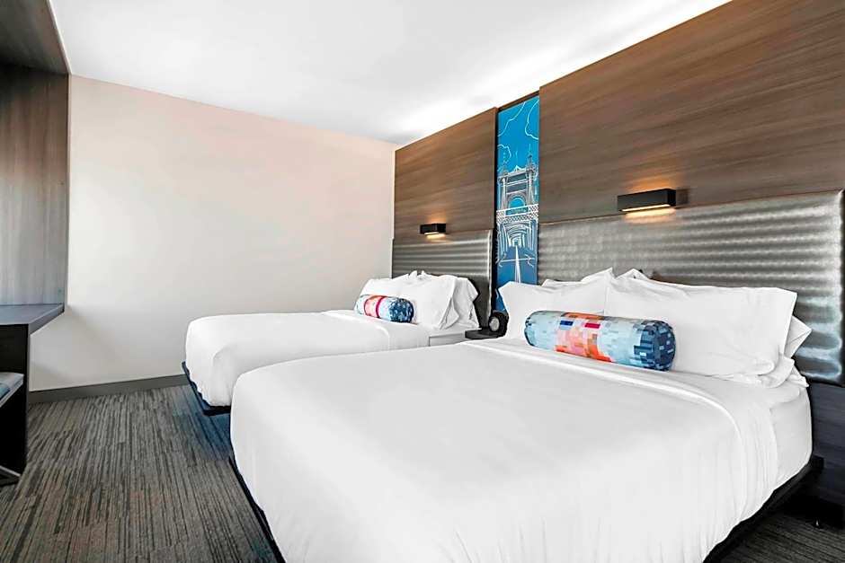 Aloft Newport on the Levee