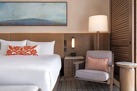 Oceanfront, Guest room, 1 King bed, Oceanfront view