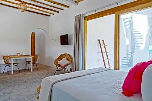 Punta Blanca Beachfront Suites
