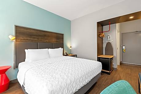 King Room - Hearing Access