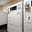Holiday Inn Express Vernon-Manchester By IHG