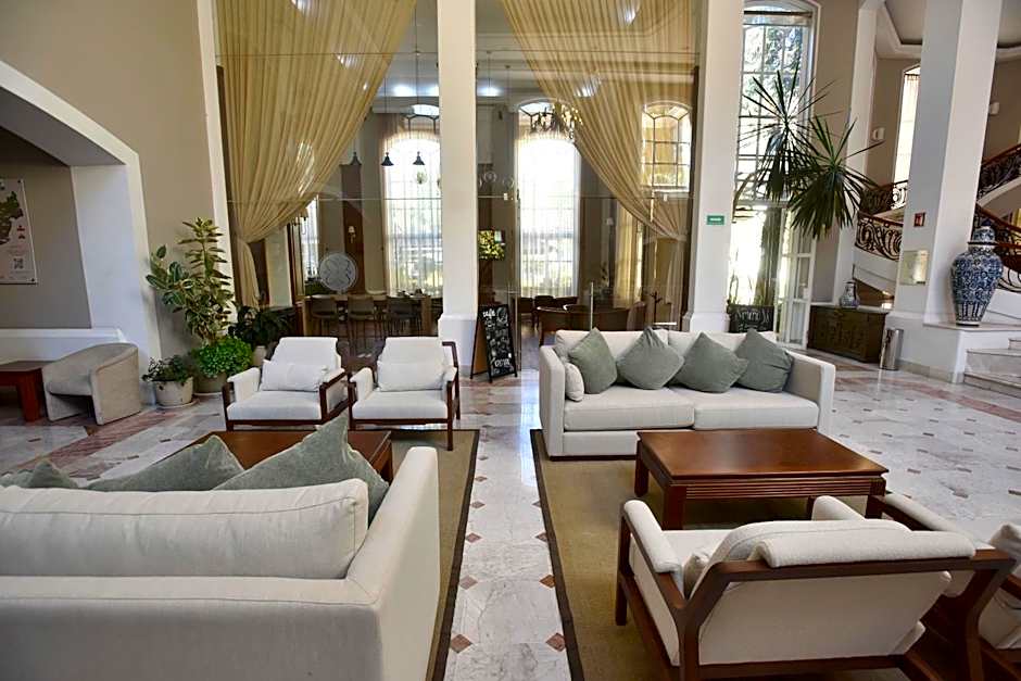 Plaza Camelinas Hotel