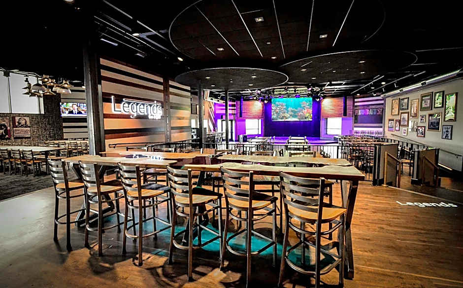 Holiday Inn & Suites St. Cloud By IHG