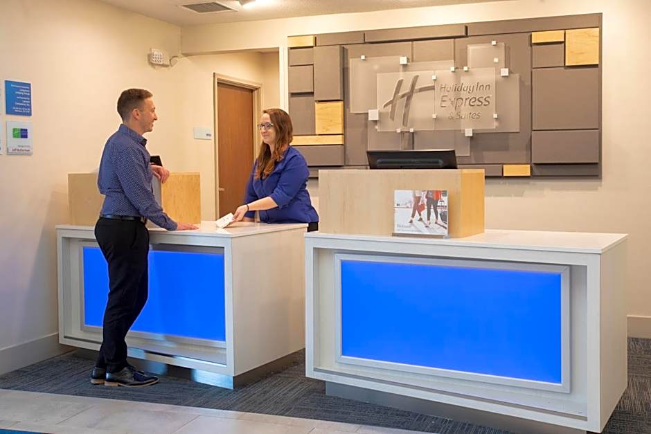 Holiday Inn Express Hotel & Suites Longmont By IHG