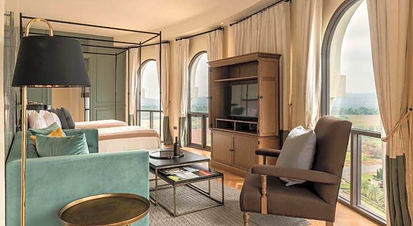 Toscana Piazza by Toscana Valley