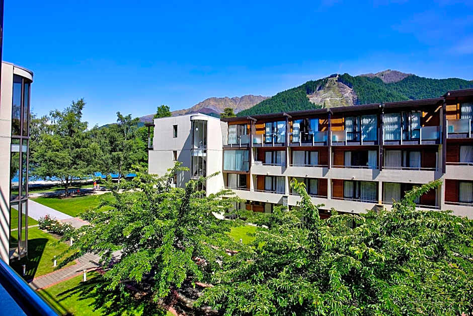 Novotel Queenstown Lakeside