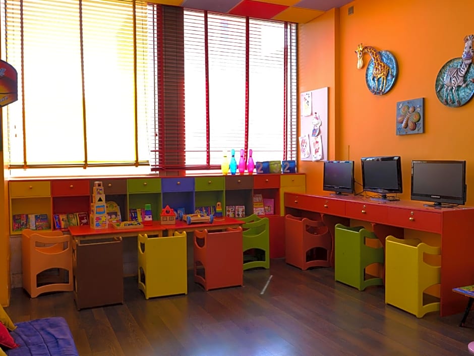 Holiday Inn Kuwait Al Thuraya City By IHG