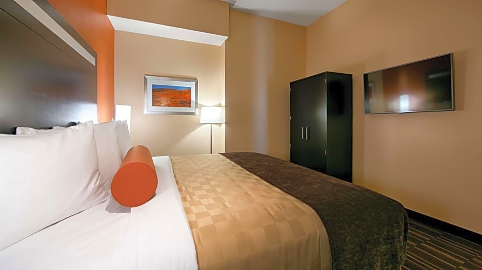 Best Western Plus Desert Poppy Inn