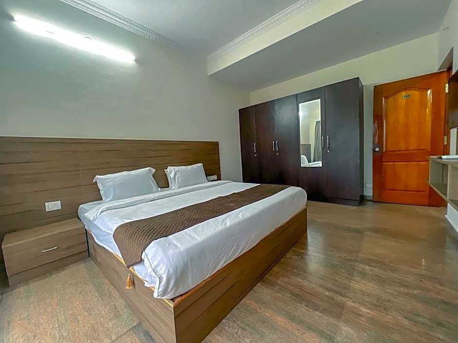 Hotel Elite by Agira