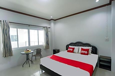 OYO 75394 Sakthong Grand Hotel