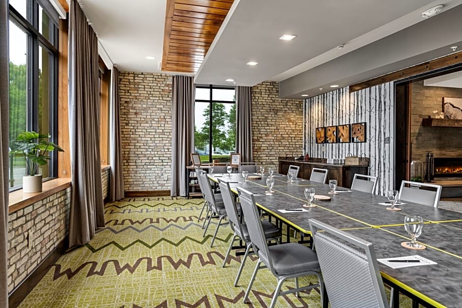 Hotel Indigo Traverse City By IHG