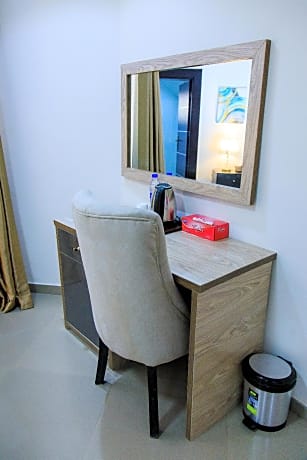 One Bedroom Apartment