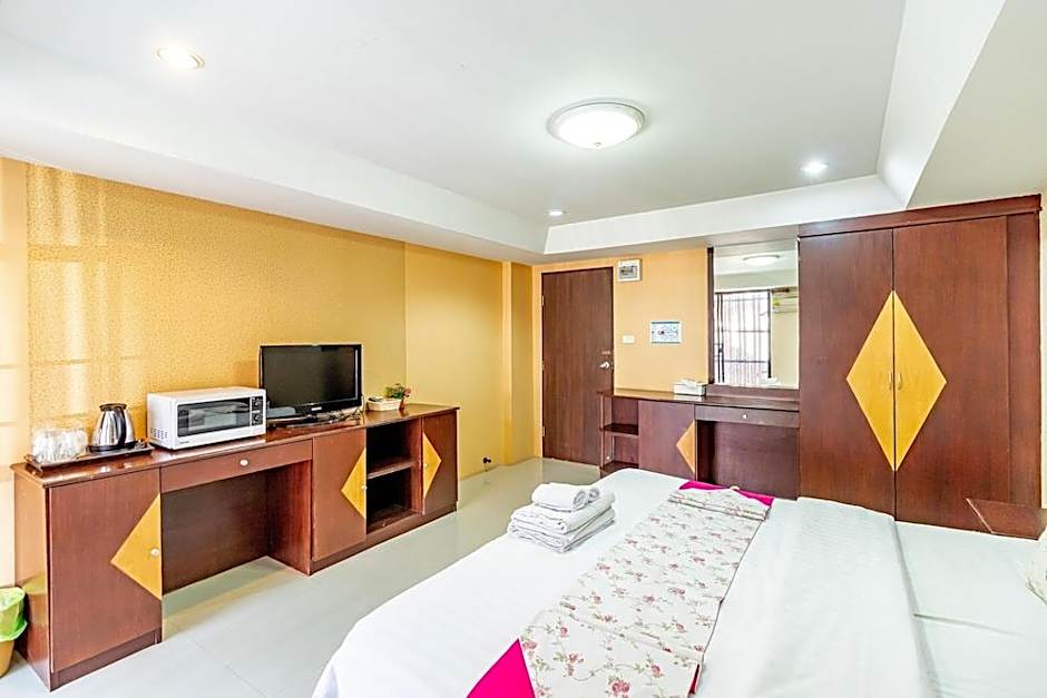 Grannylla Residence Charoenkrung