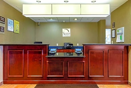Sleep Inn & Suites Dyersburg I-155