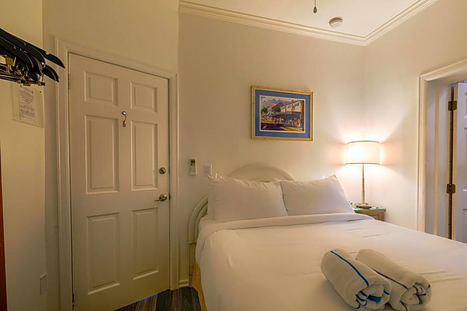 Duval Inn - Key West