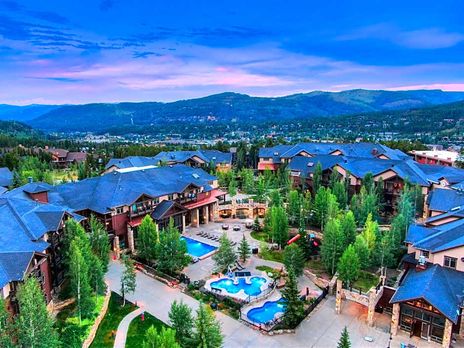 Grand Timber Lodge