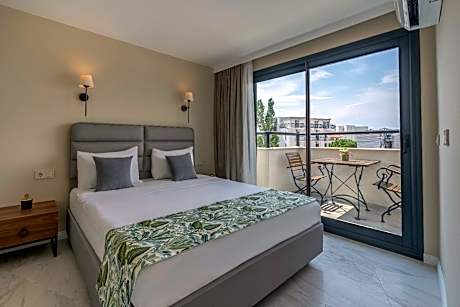 Superior Family Room