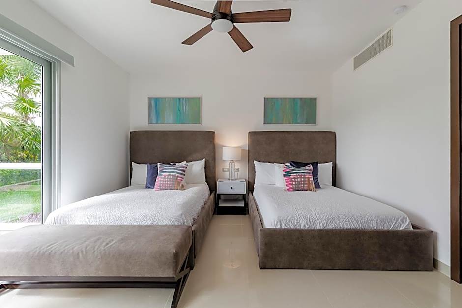 Mareazul Beach Front Condos At playa del Carmen