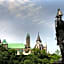 Les Suites Hotel Ottawa