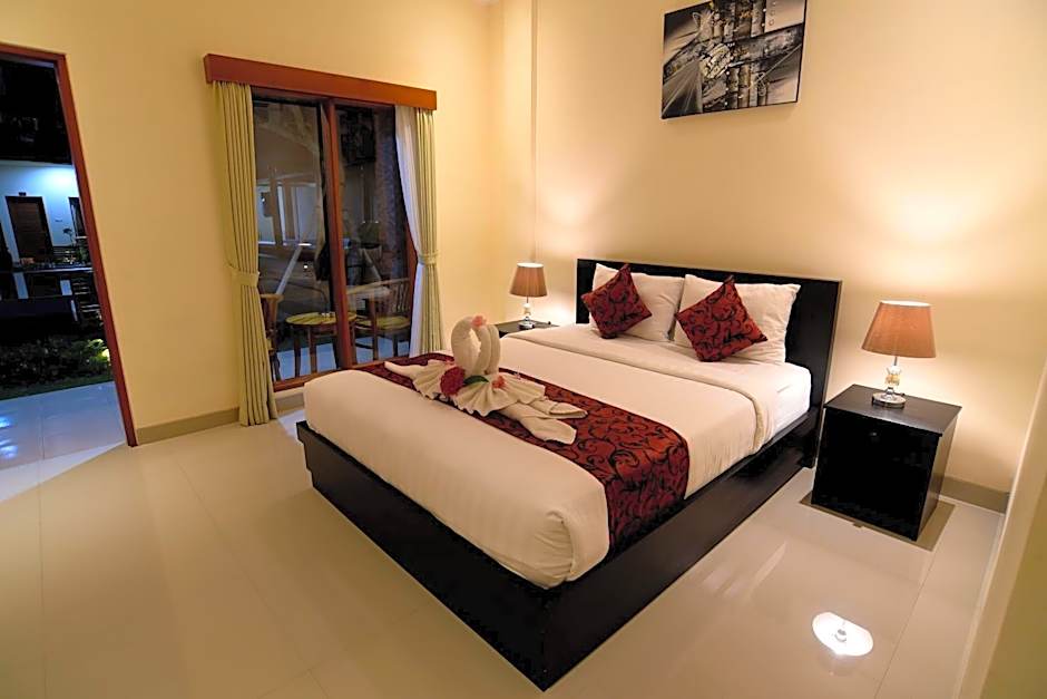 Tom's Inn Pecatu