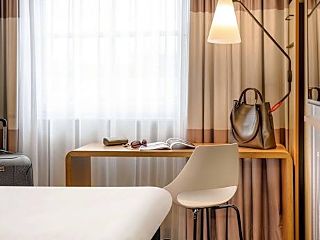 Room with 1 double bed, new sleep-easy concept