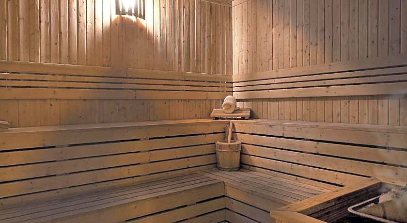 Grand Mercure Solo Baru