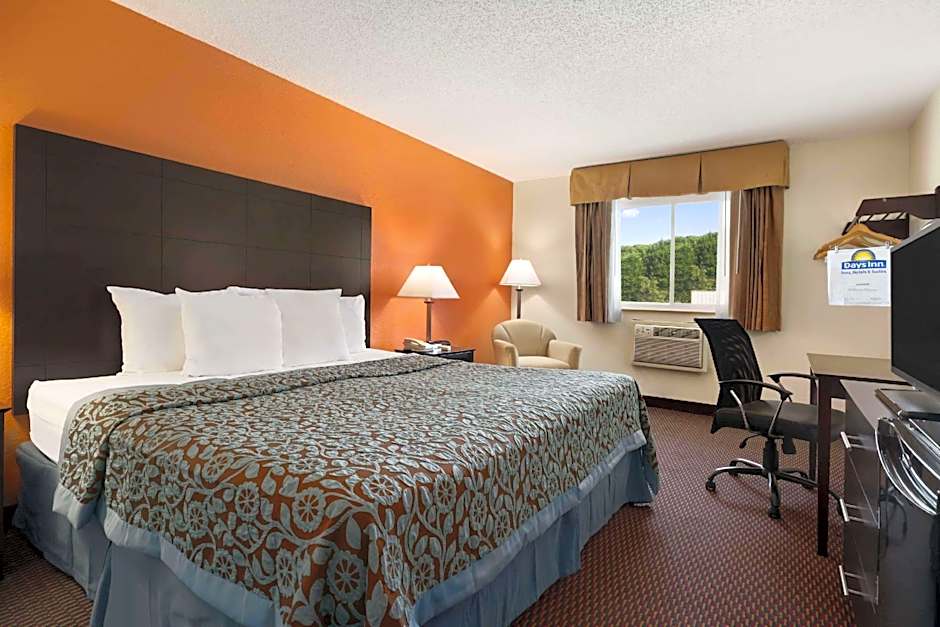 Days Inn by Wyndham Greenwood SC