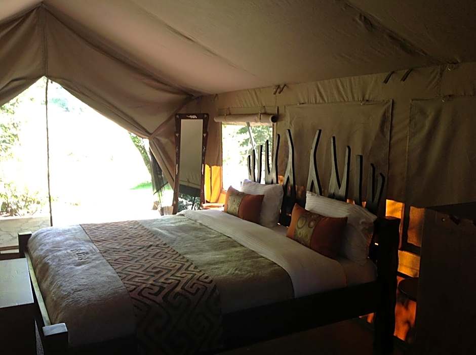 Mara River Camp