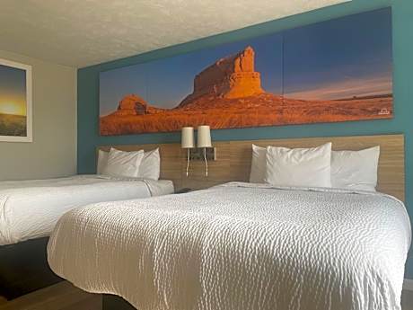 Queen Room with Two Queen Beds - Non-Smoking