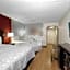Red Roof PLUS & Suites Opelika
