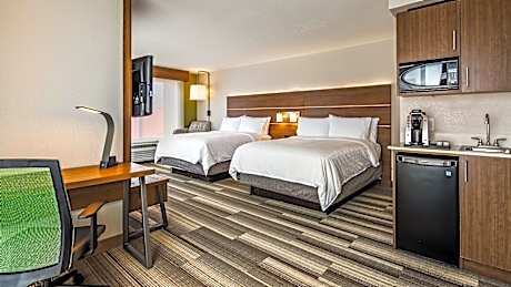 2 Queen Suite