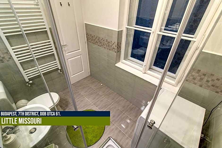 Little Americas Ring Apartments