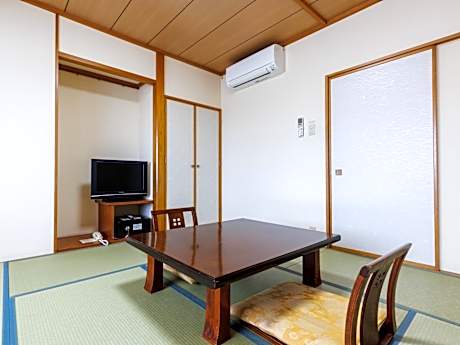 Japanese-Style Room