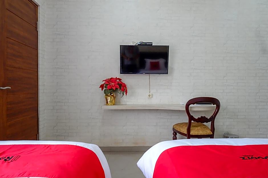 RedDoorz @ Jalan Majapahit Semarang