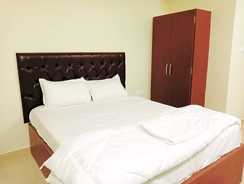 The Paradise Guest Inn