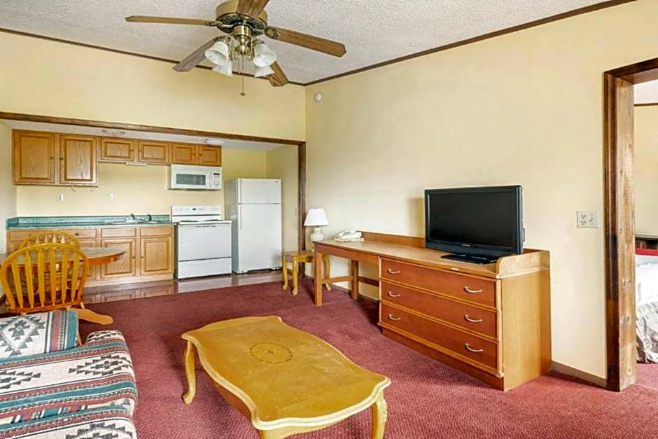 OYO Hotel Daleville AL Hwy 84