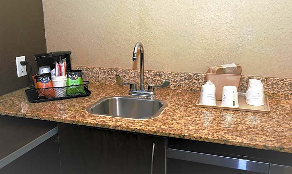 Microtel Inn & Suites By Wyndham Jacksonville Airport