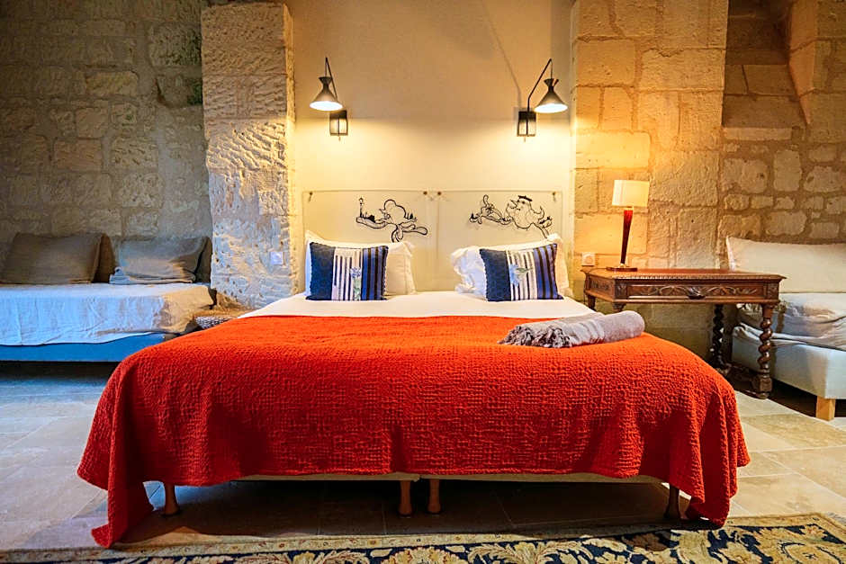 Le Chateau de Candes, sa Tour et ses Suites.
