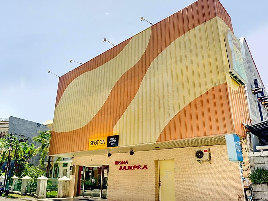 SPOT ON 2214 Wisma Jampea