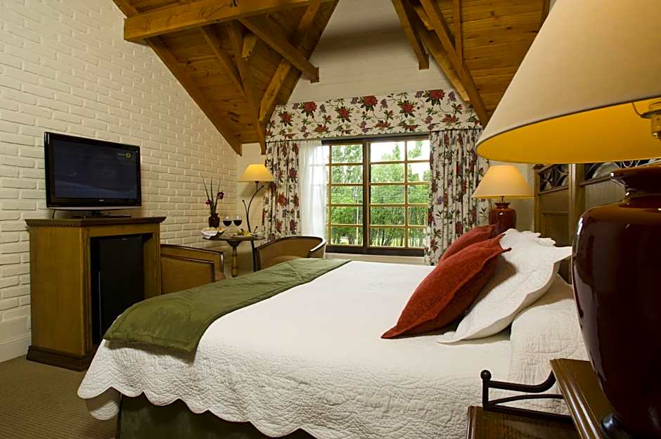 Photo 1 of 6 of Double Room