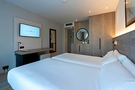 Double or Twin Room with Parking