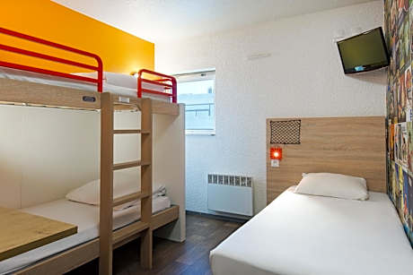 Cabrio Triple Room with Bathroom