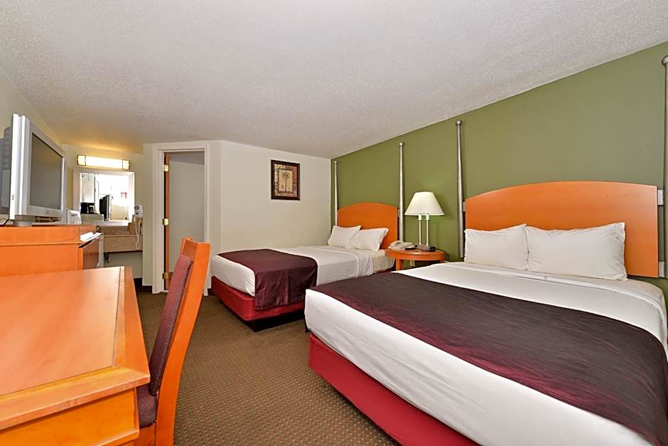 Charleston Eagle Inn