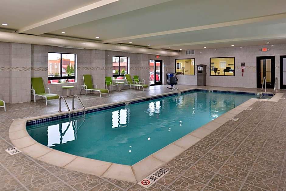 Holiday Inn Express & Suites Dearborn SW - Detroit Area By IHG