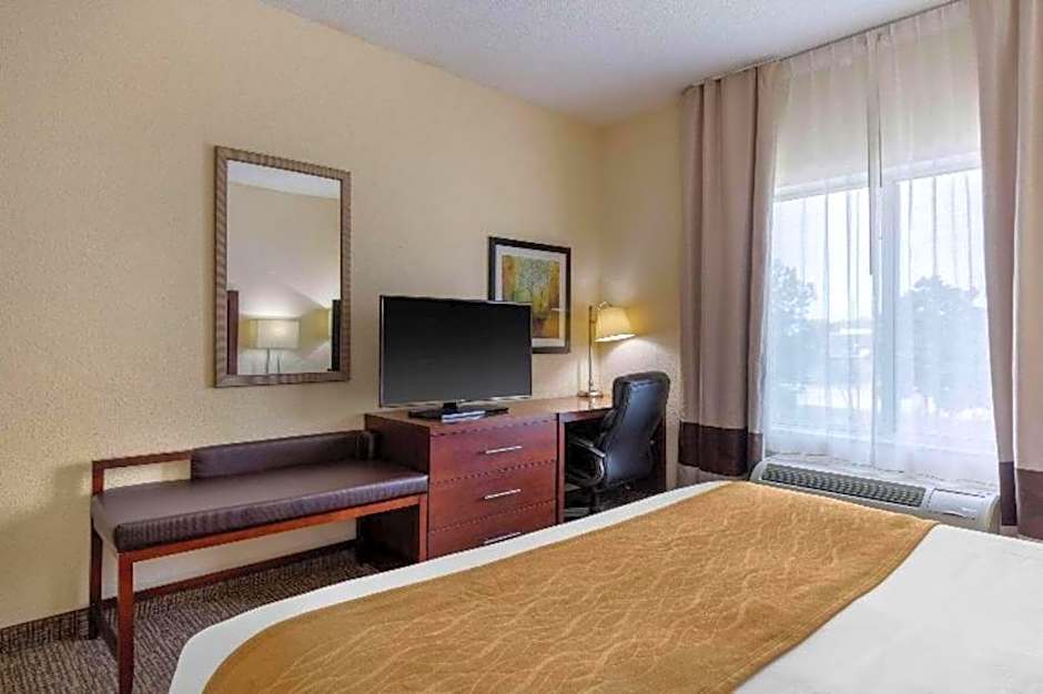 Comfort Inn & Suites
