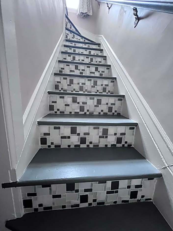 Niagara River Estate