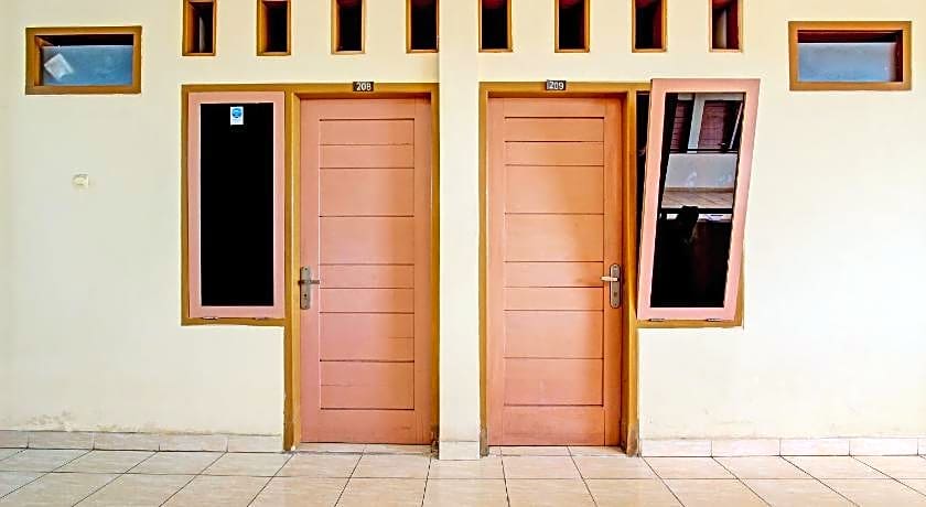 OYO Life 92663 Karmel 6